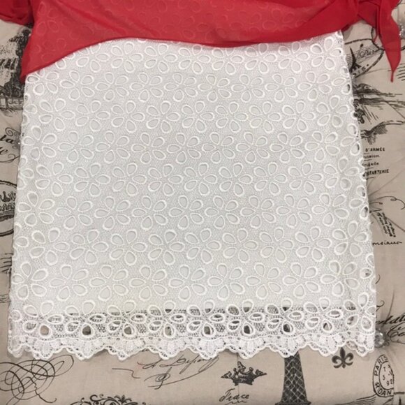 LifeTime Lace Dress - Picture 4 of 6